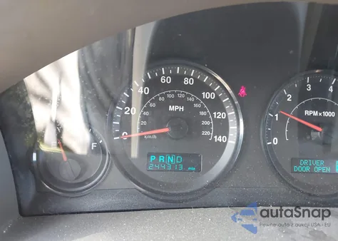 2005 Jeep Grand Cherokee Laredo from USA, damaged, VIN 1J4HR48N35C702393